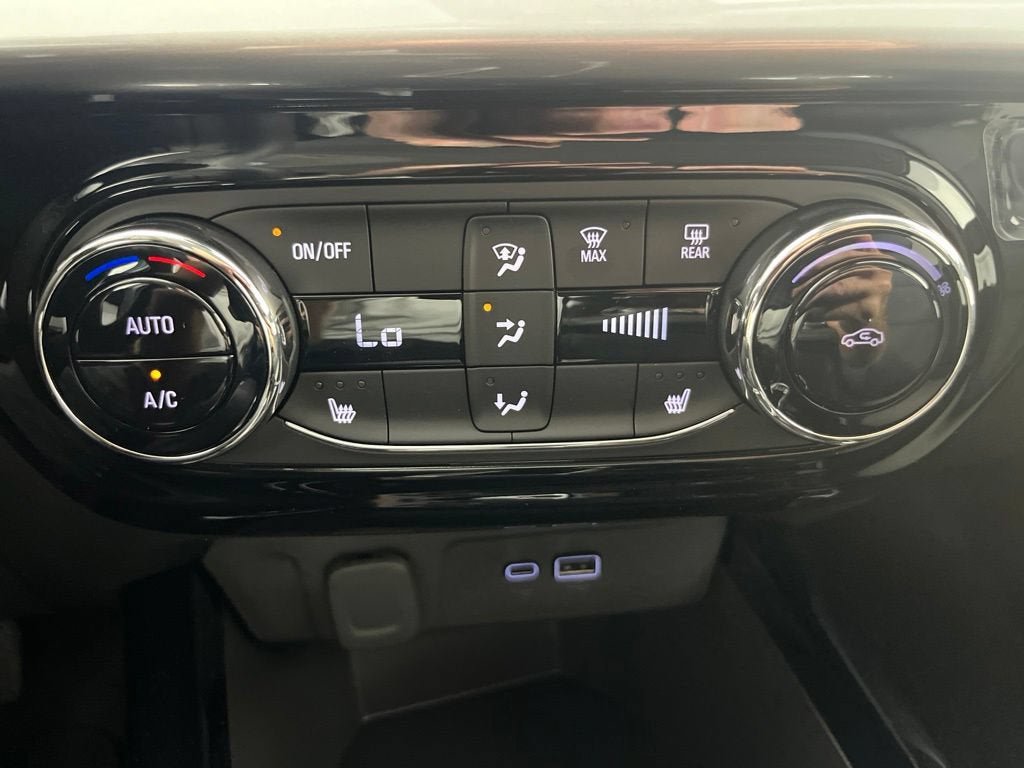 New 2026 Chevrolet Trax LT w/ Driver Confidence Package FWD image 28