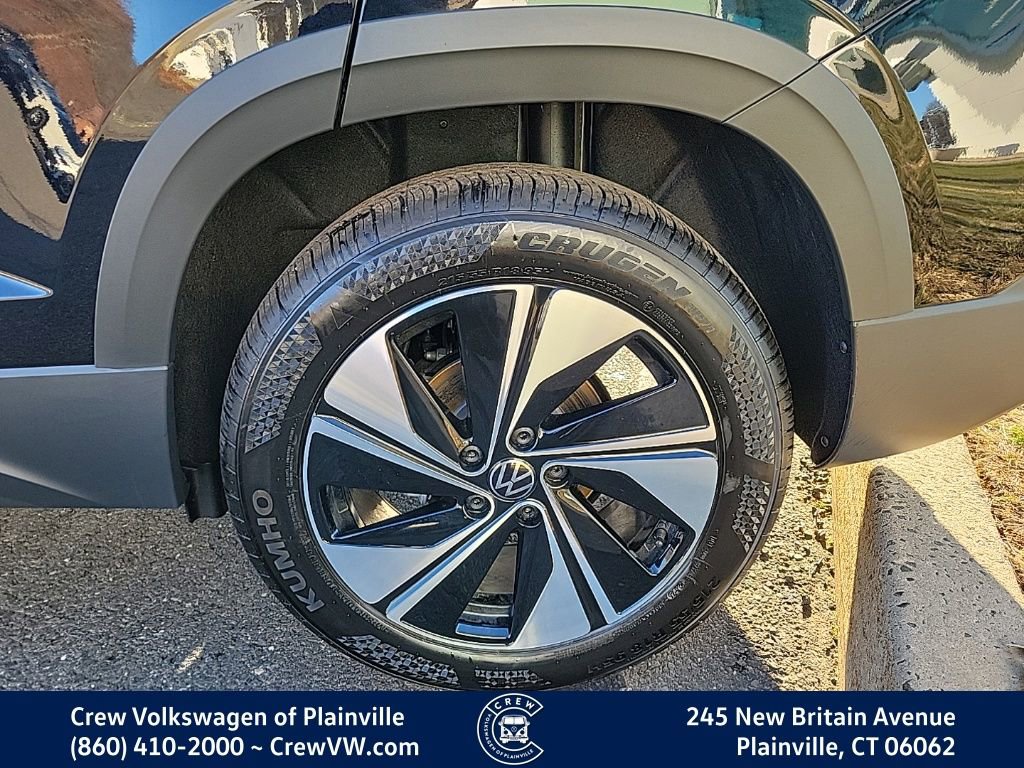 New 2026 Volkswagen Taos SE image 18