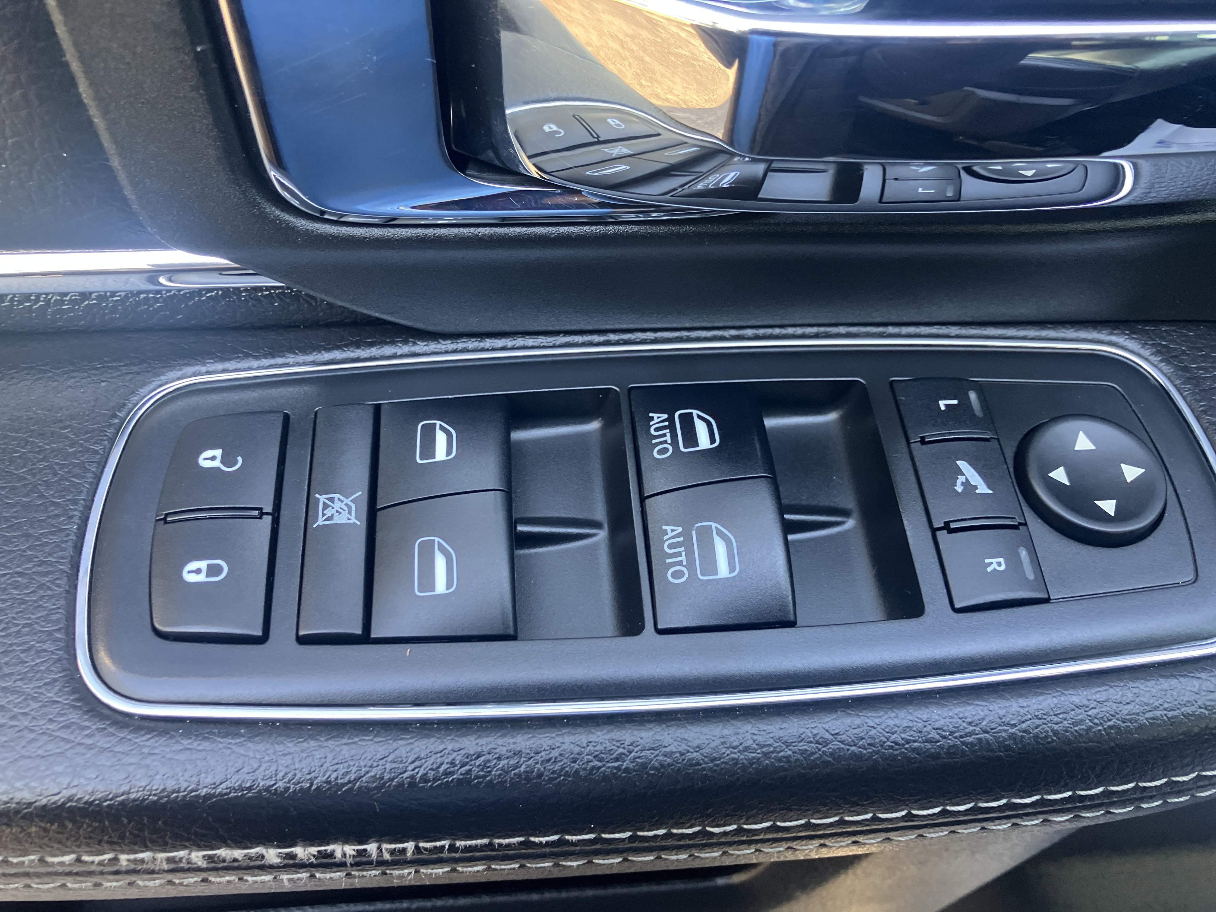 Used 2018 RAM 2500 Laramie AWD/4WD image 17