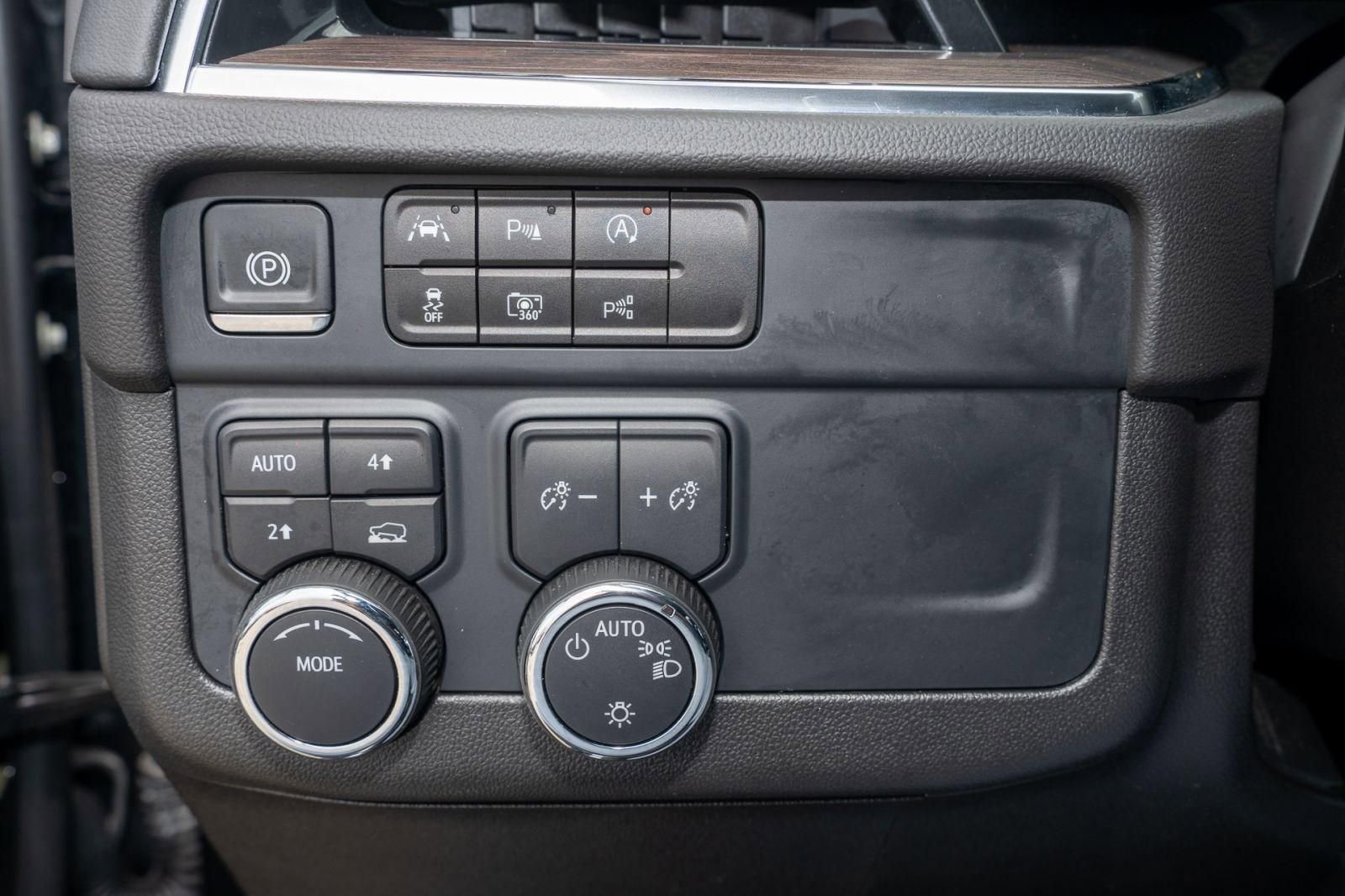 Used 2025 Chevrolet Tahoe LT AWD/4WD image 31