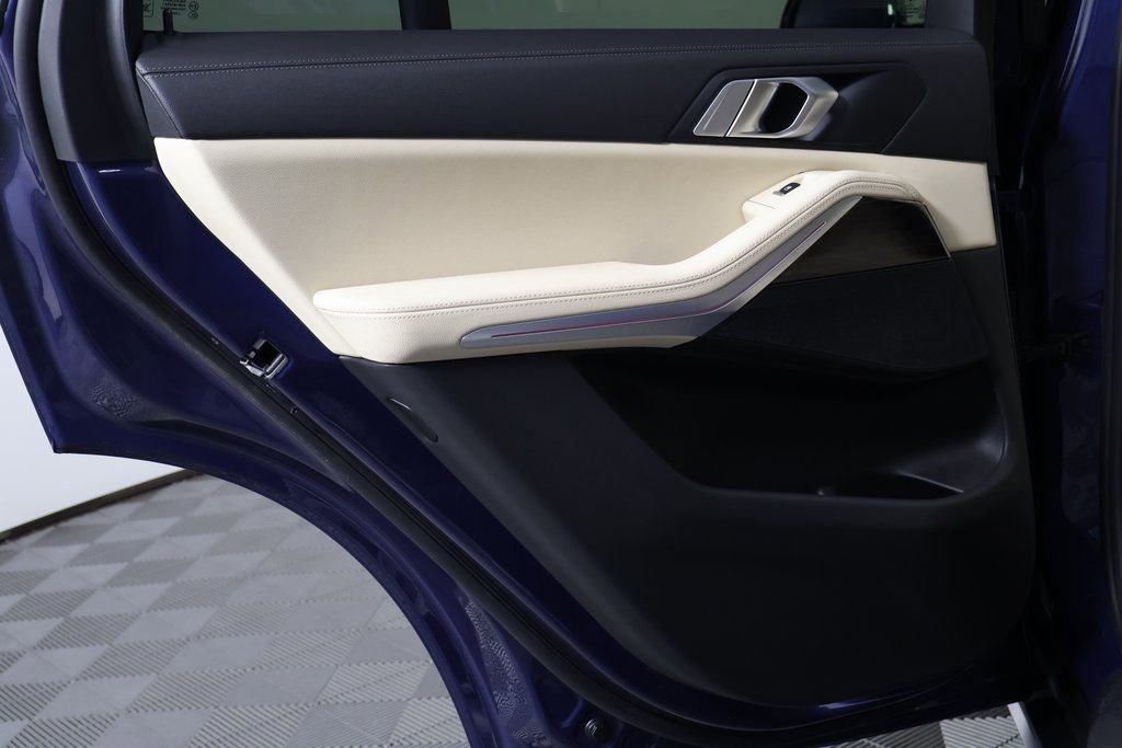 Used 2019 BMW X5 xDrive40i w/ Convenience Package image 13