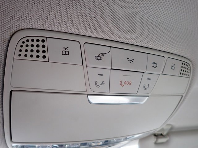 Used 2015 Mercedes-Benz C 300 4MATIC Sedan image 20