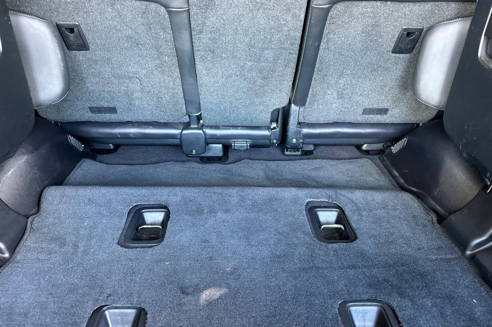 Used 2017 Lexus LX 570 4WD w/ Luxury Package image 19