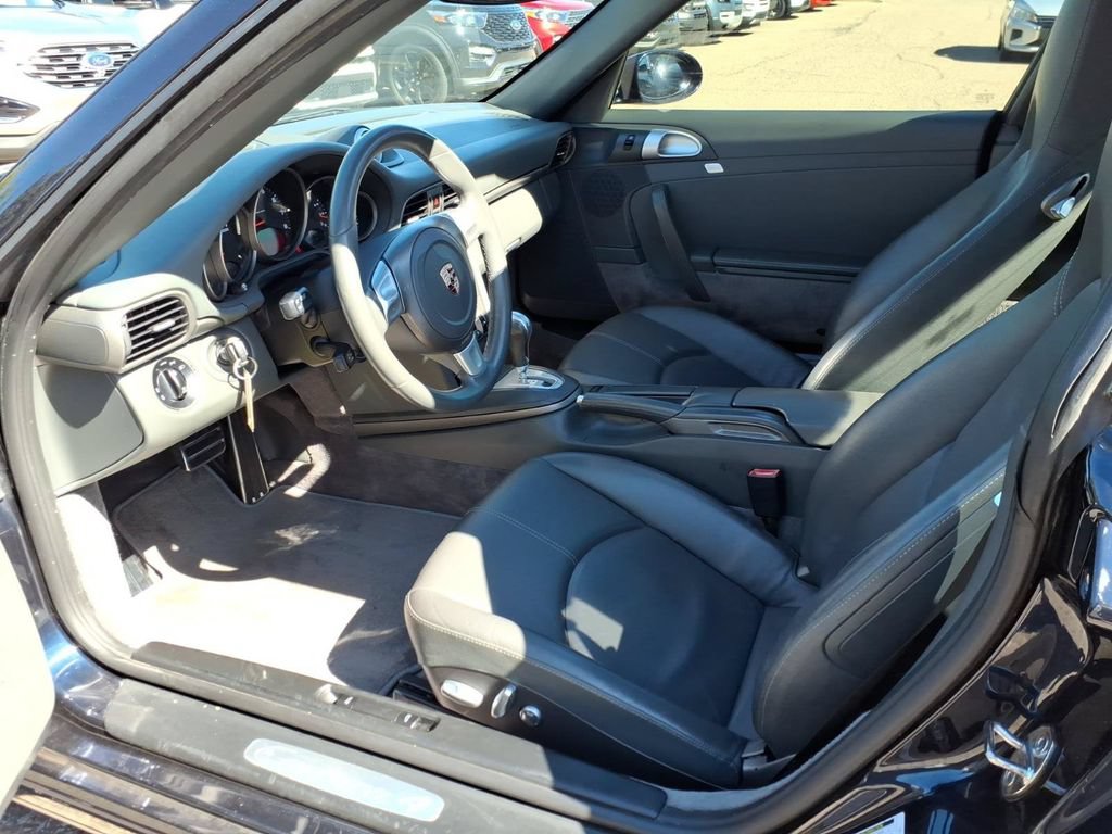 Used 2006 Porsche 911 Carrera 4 AWD/4WD image 10