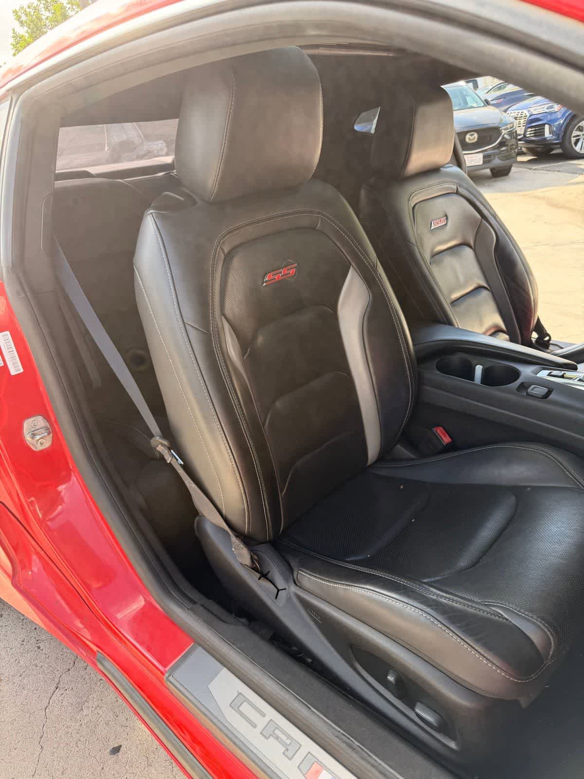 Used 2020 Chevrolet Camaro SS RWD image 12