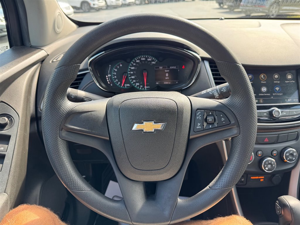 Used 2018 Chevrolet Trax LS FWD image 11