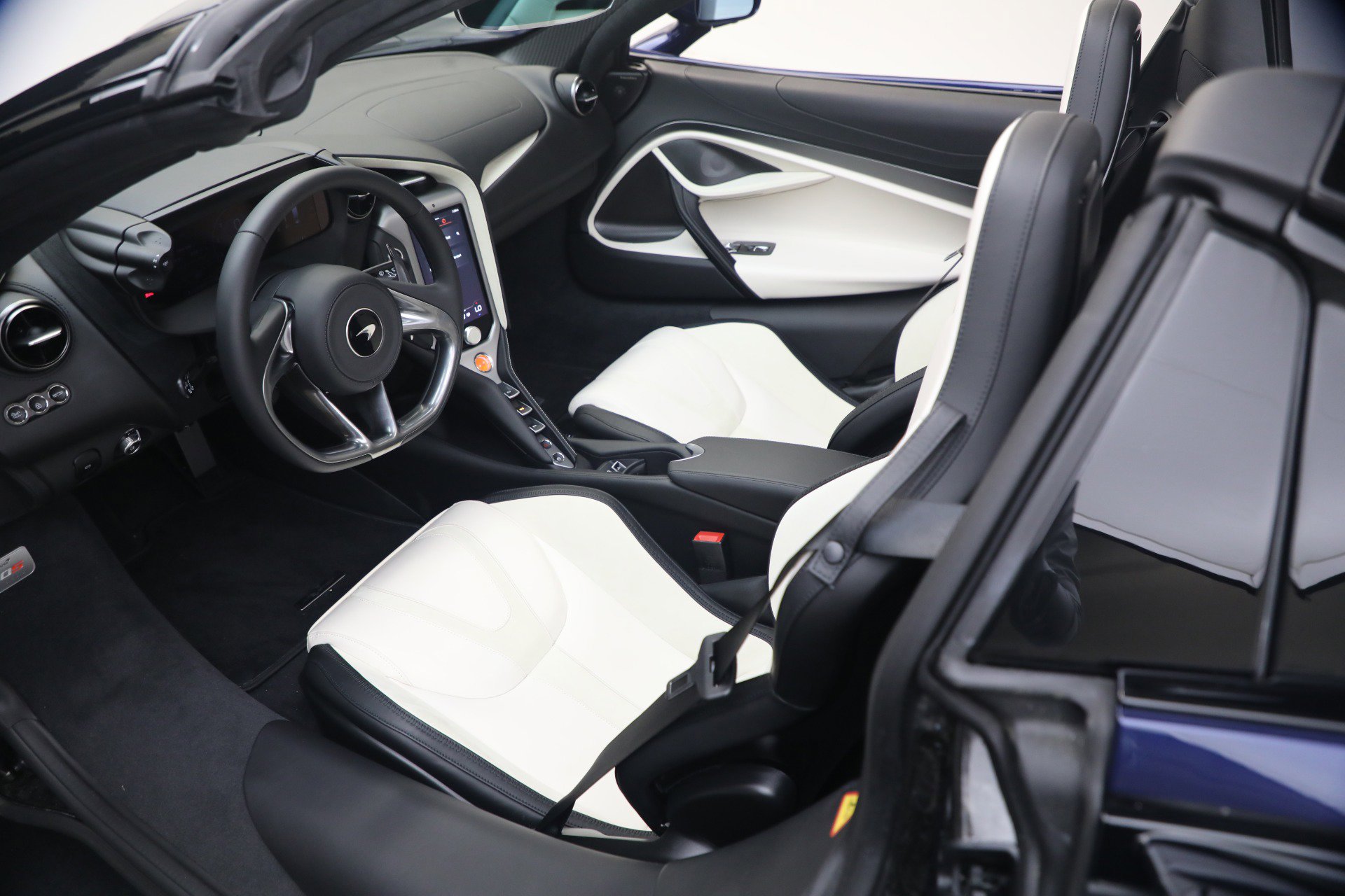 New 2027 McLaren 750S Spider RWD image 30