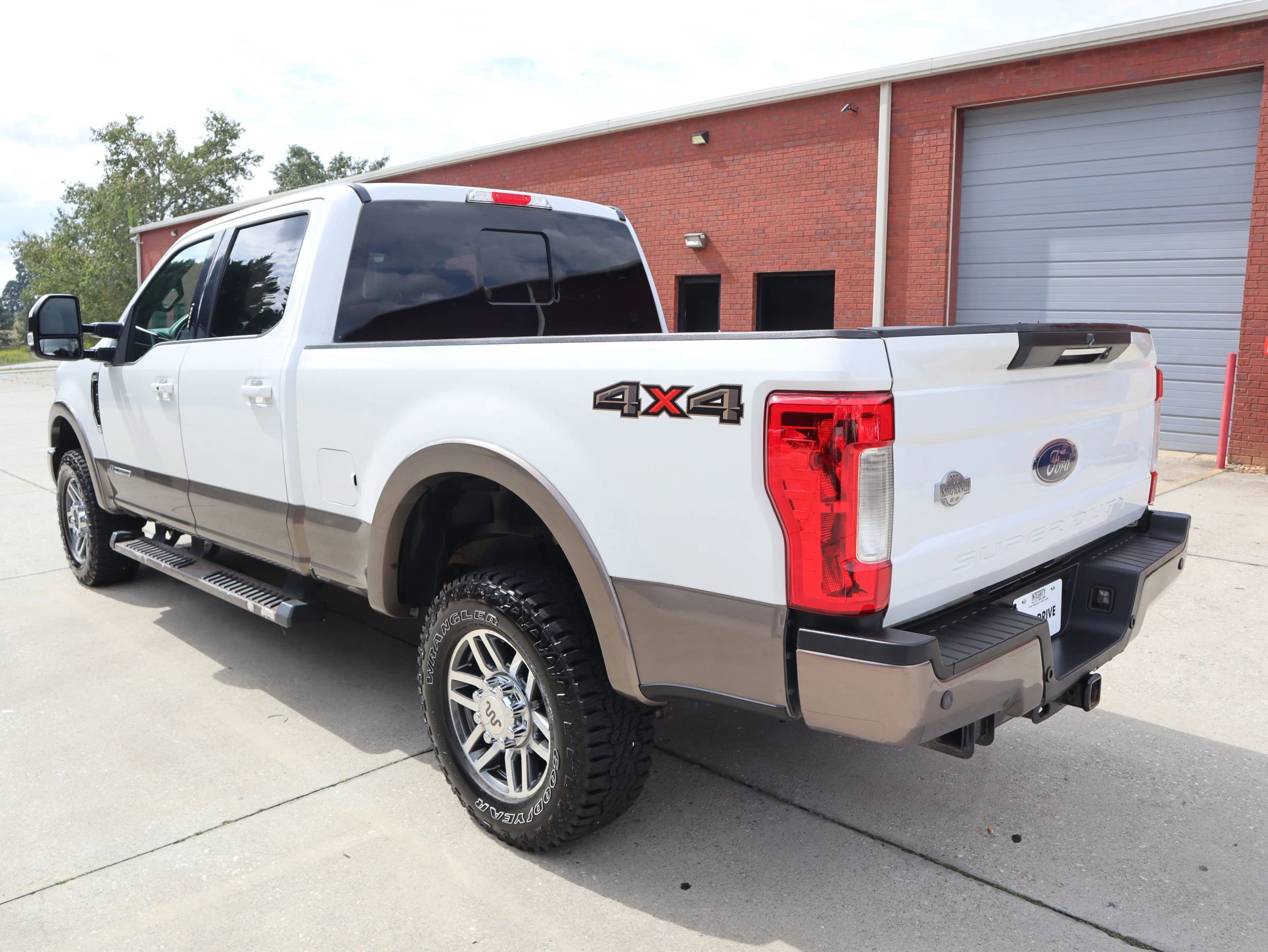 Used 2018 Ford F250 King Ranch image 3