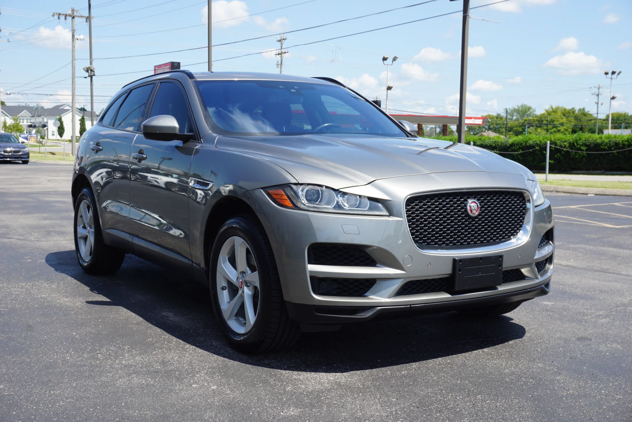 Used 2018 Jaguar F-PACE Premium AWD/4WD image 3
