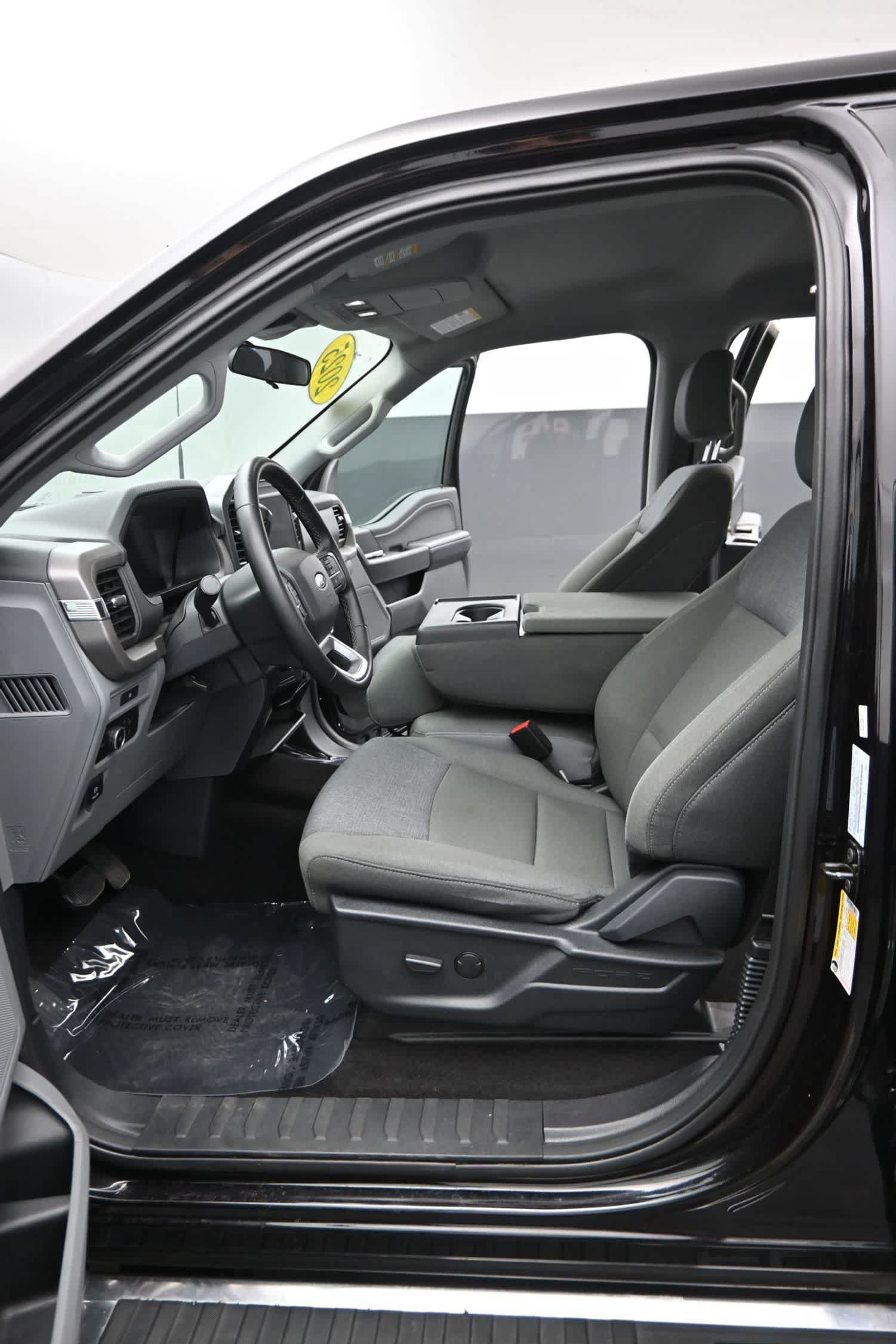 Used 2025 Ford F150 XLT w/ Equipment Group 301A Standard AWD/4WD image 18