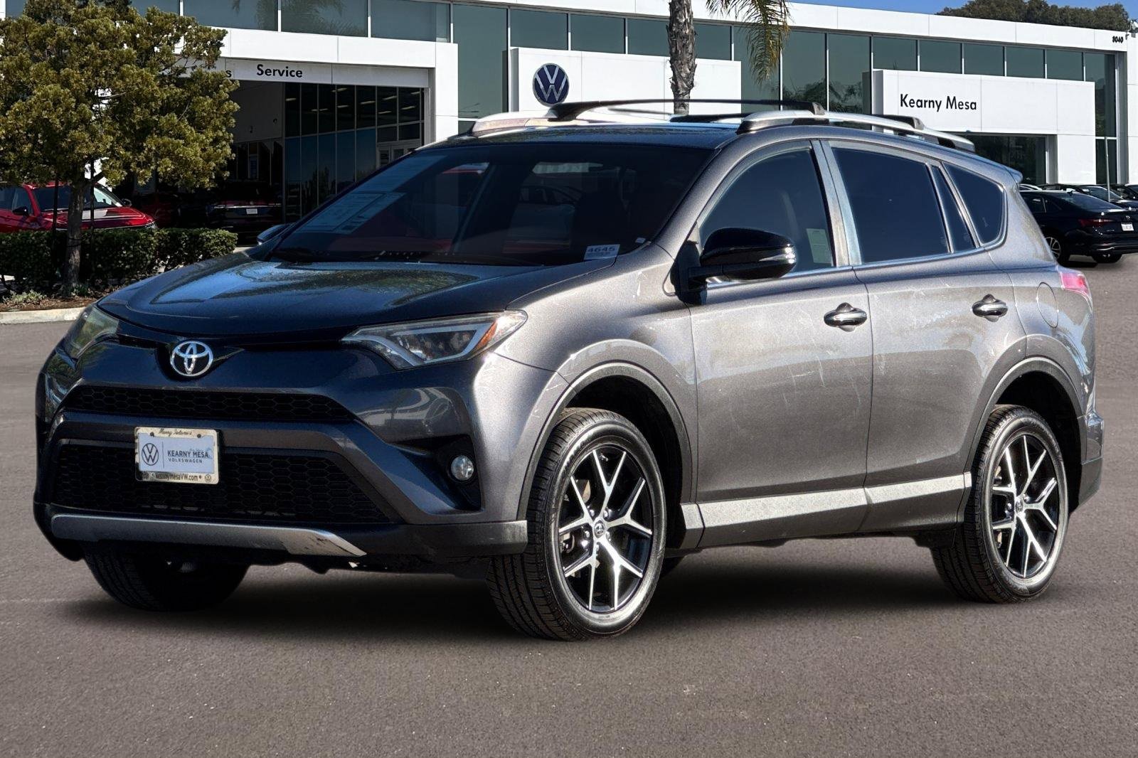 Used 2016 Toyota RAV4 SE image 8