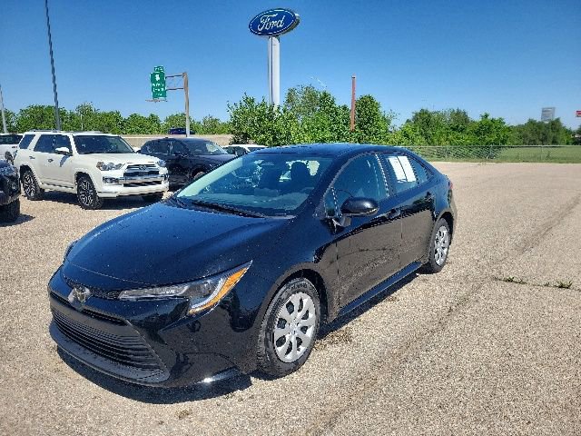 Used 2024 Toyota Corolla LE FWD image 15