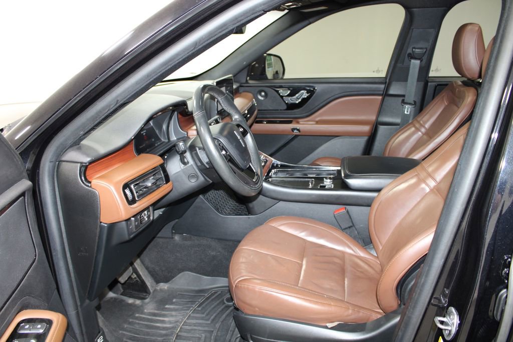 Used 2022 Lincoln Aviator Reserve w/ Equipment Group 201A AWD/4WD image 23