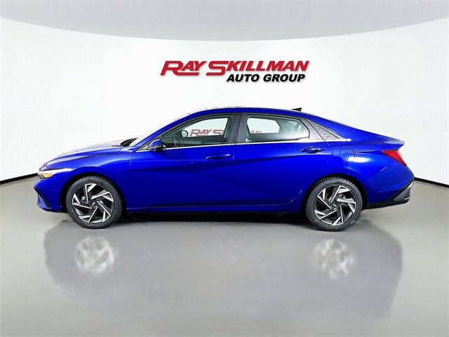 Used 2024 Hyundai Elantra Limited image 4