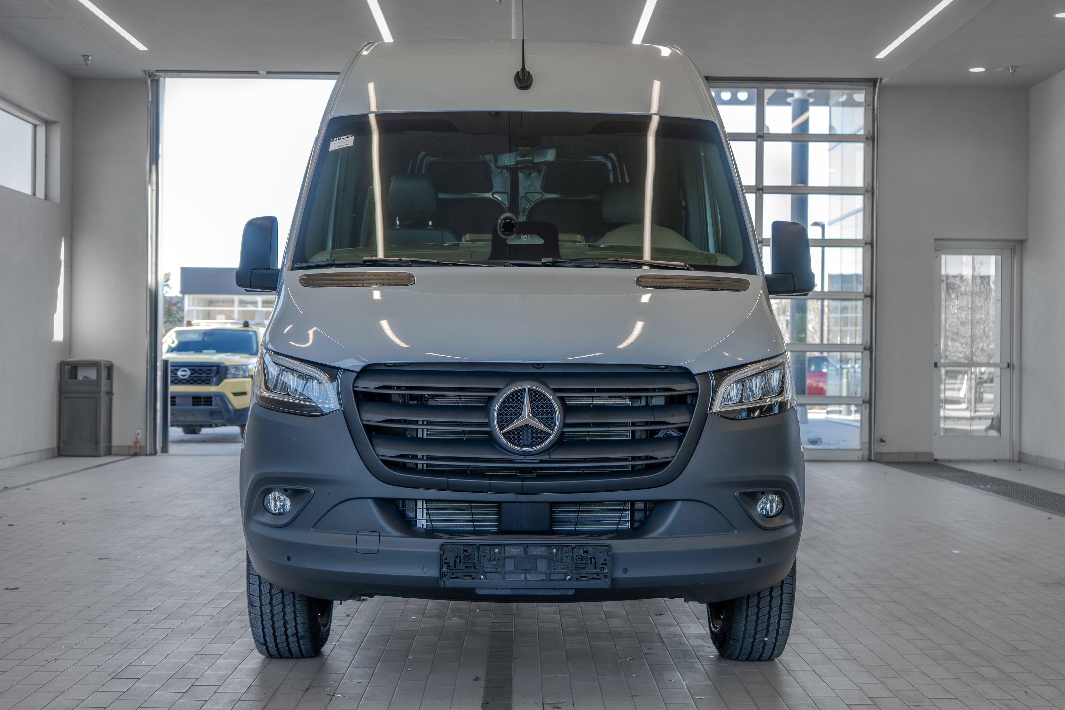 Used 2025 Mercedes-Benz Sprinter 2500 image 11