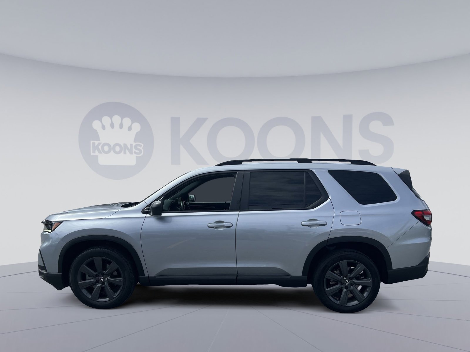 Used 2023 Honda Pilot Sport image 2