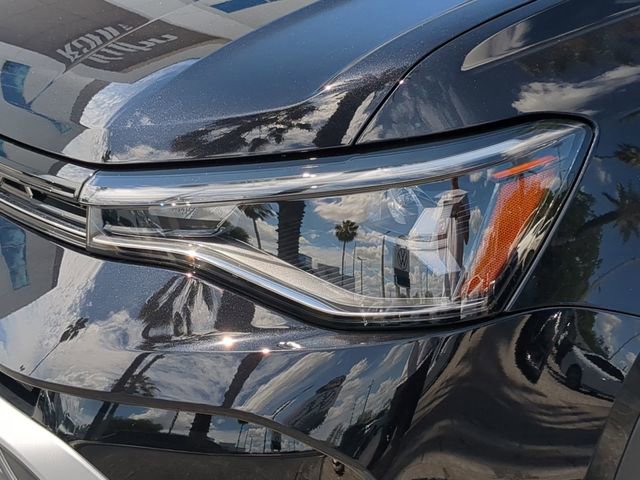 Certified 2025 Volkswagen Taos S AWD/4WD image 7