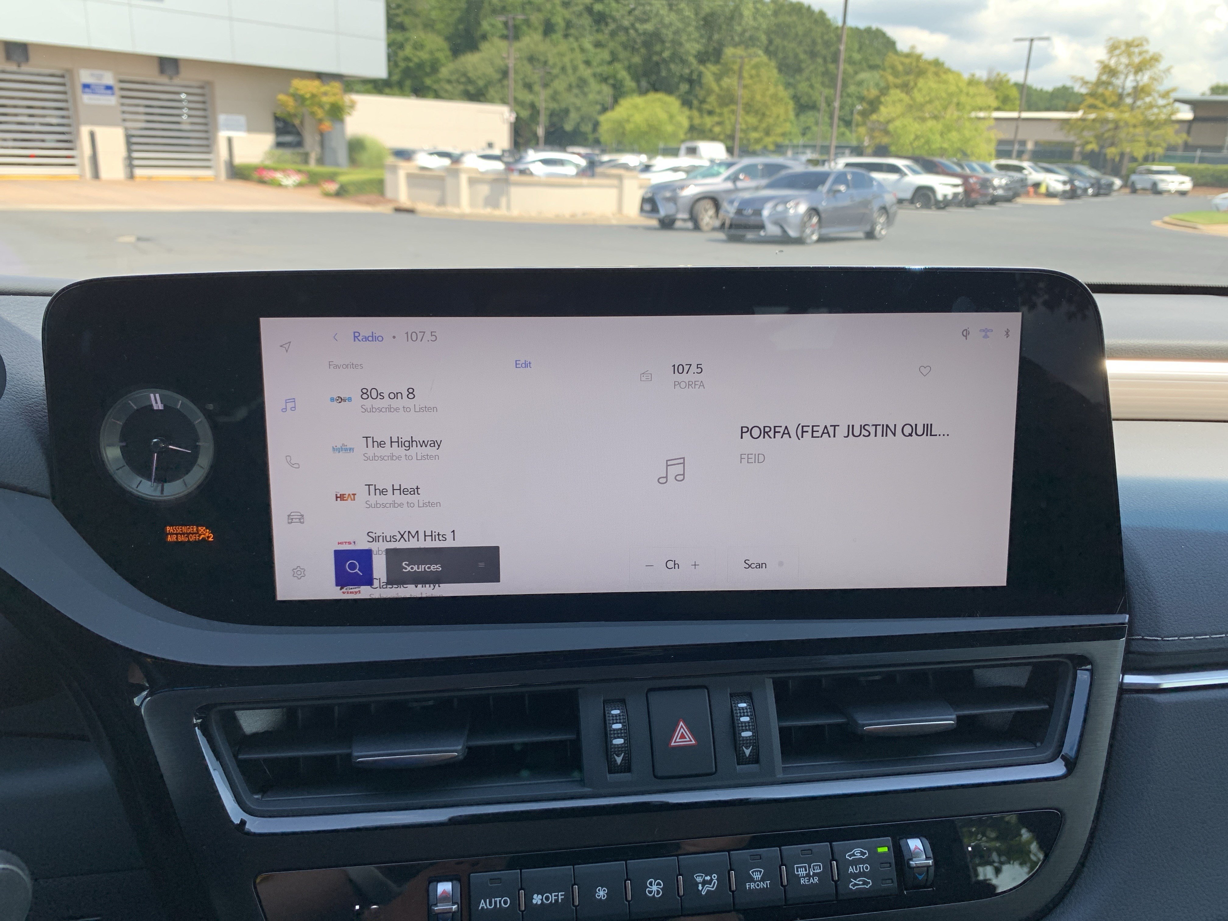 Certified 2025 Lexus ES 350 F Sport w/ Accessory Package (Z2) FWD image 23