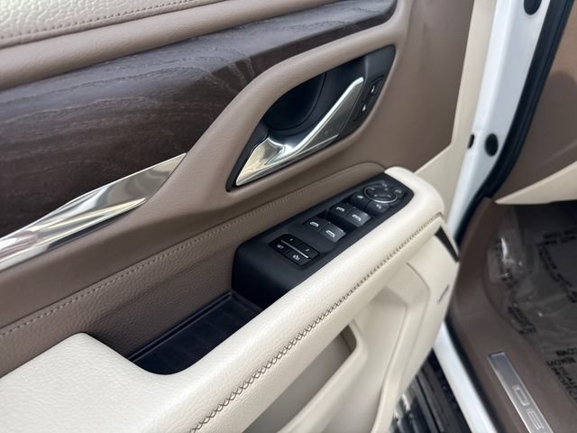 Used 2023 GMC Yukon XL Denali AWD/4WD image 11