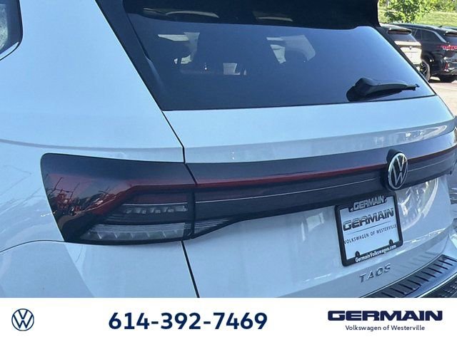 New 2026 Volkswagen Taos SE image 15