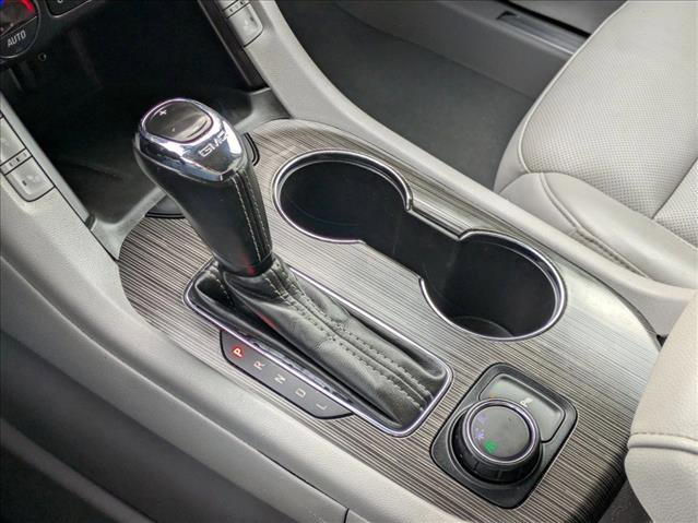 Used 2019 GMC Acadia SLT w/ LPO, Floor Liner Package image 12