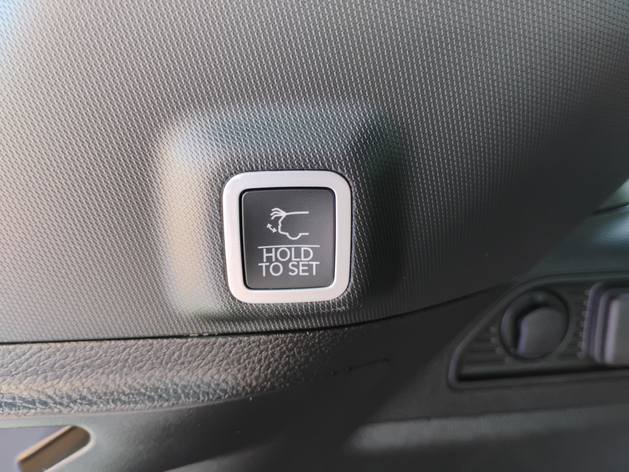 New 2027 Jeep Grand Cherokee Altitude AWD/4WD image 15