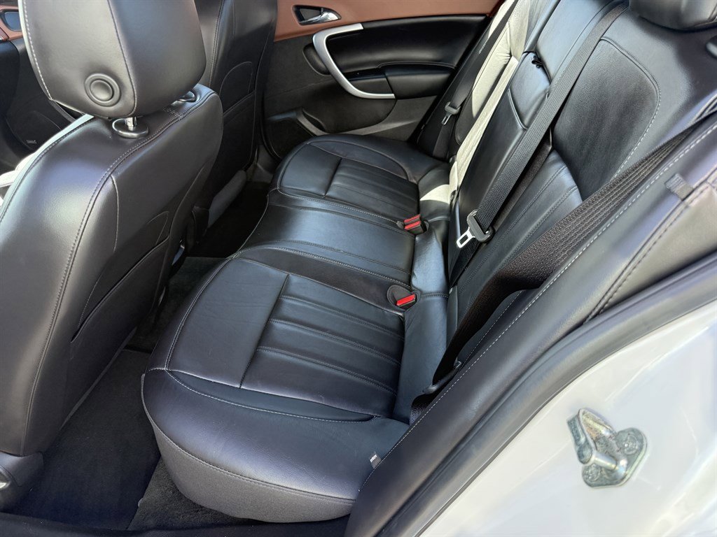 Used 2017 Buick Regal Premium w/ Driver Confidence Package #1 image 9