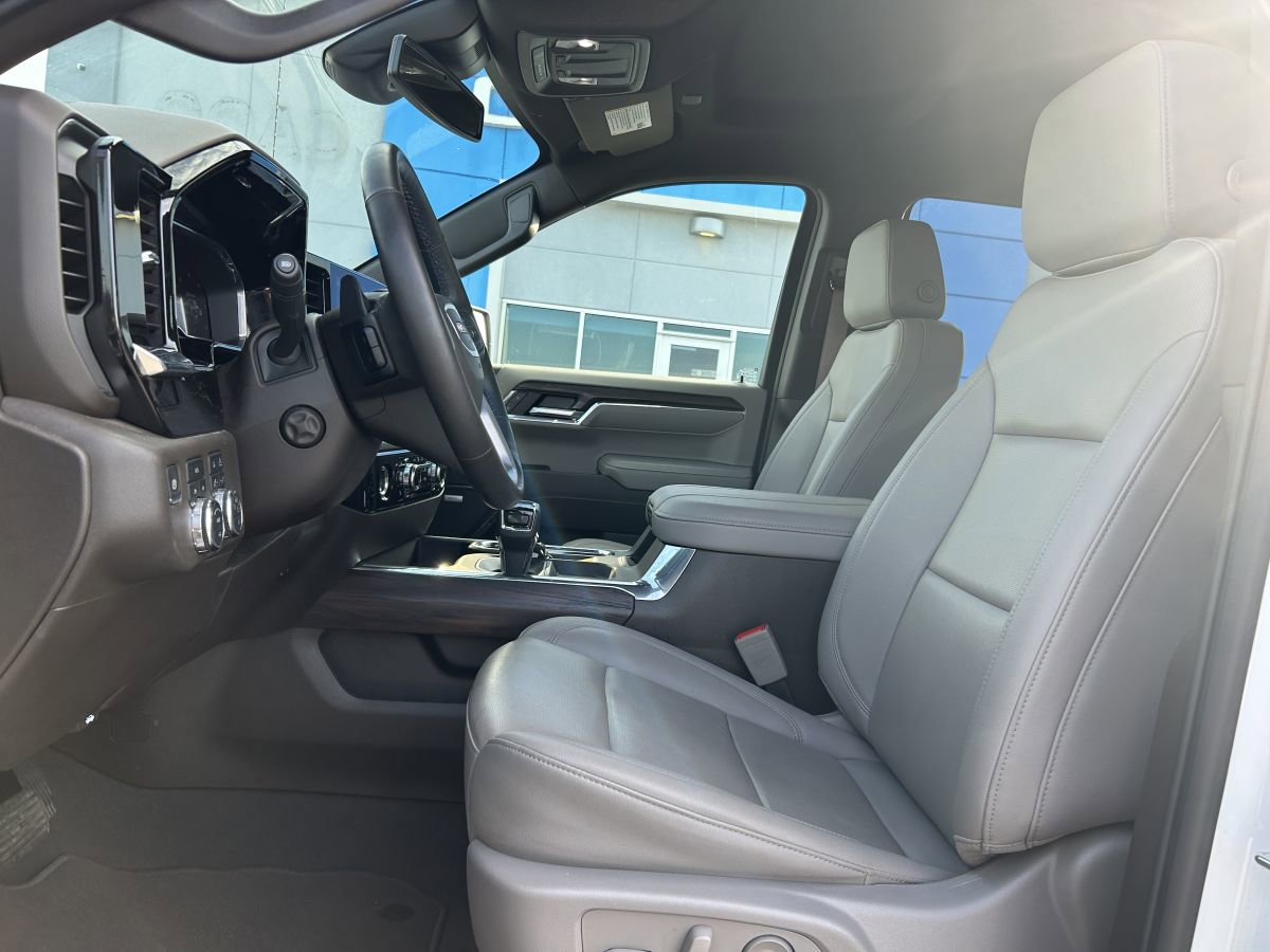 Used 2024 GMC Sierra 1500 SLT w/ SLT Convenience Package image 8