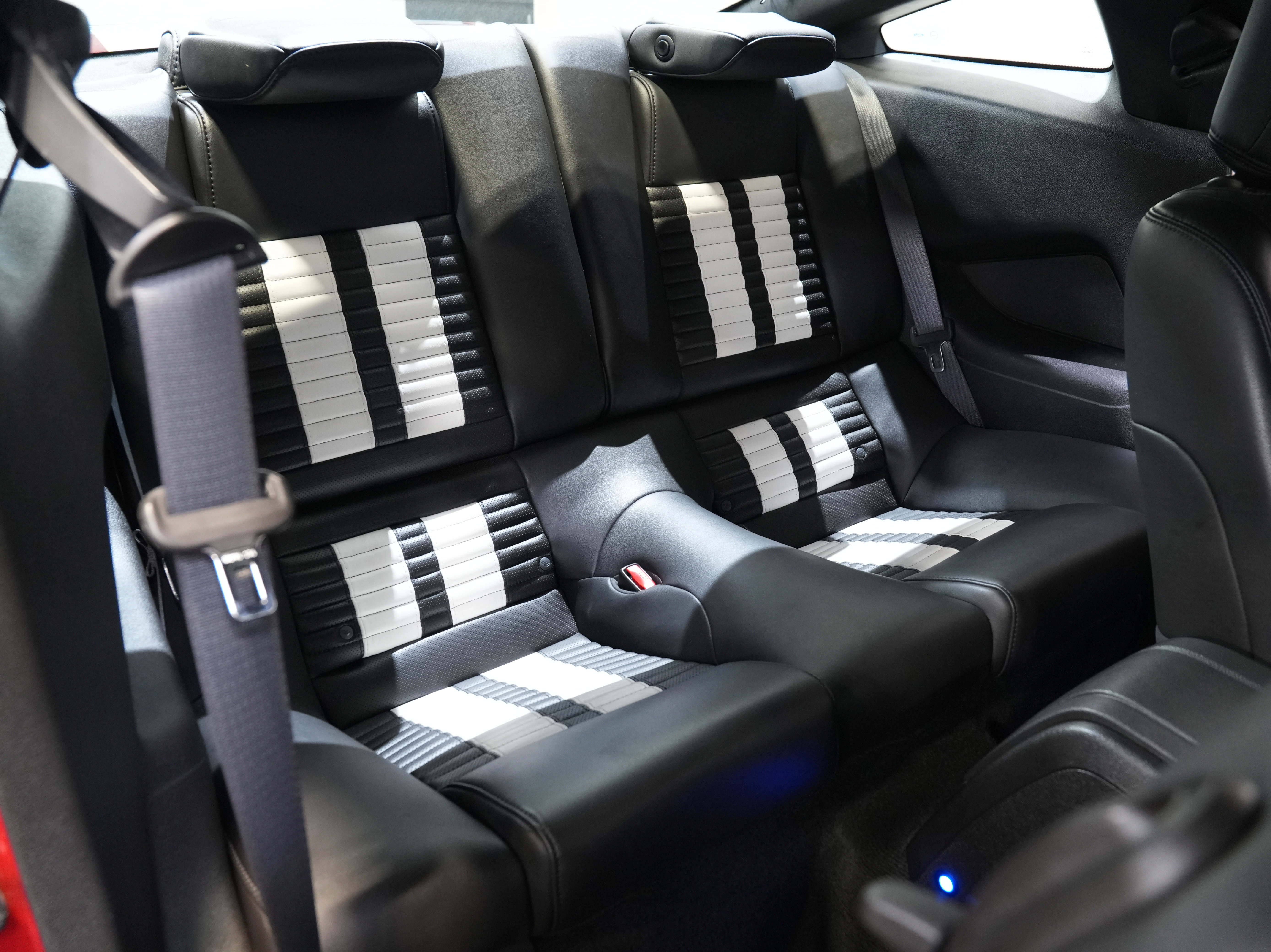 Used 2013 Ford Mustang Shelby GT500 w/ Electronics Pkg image 32