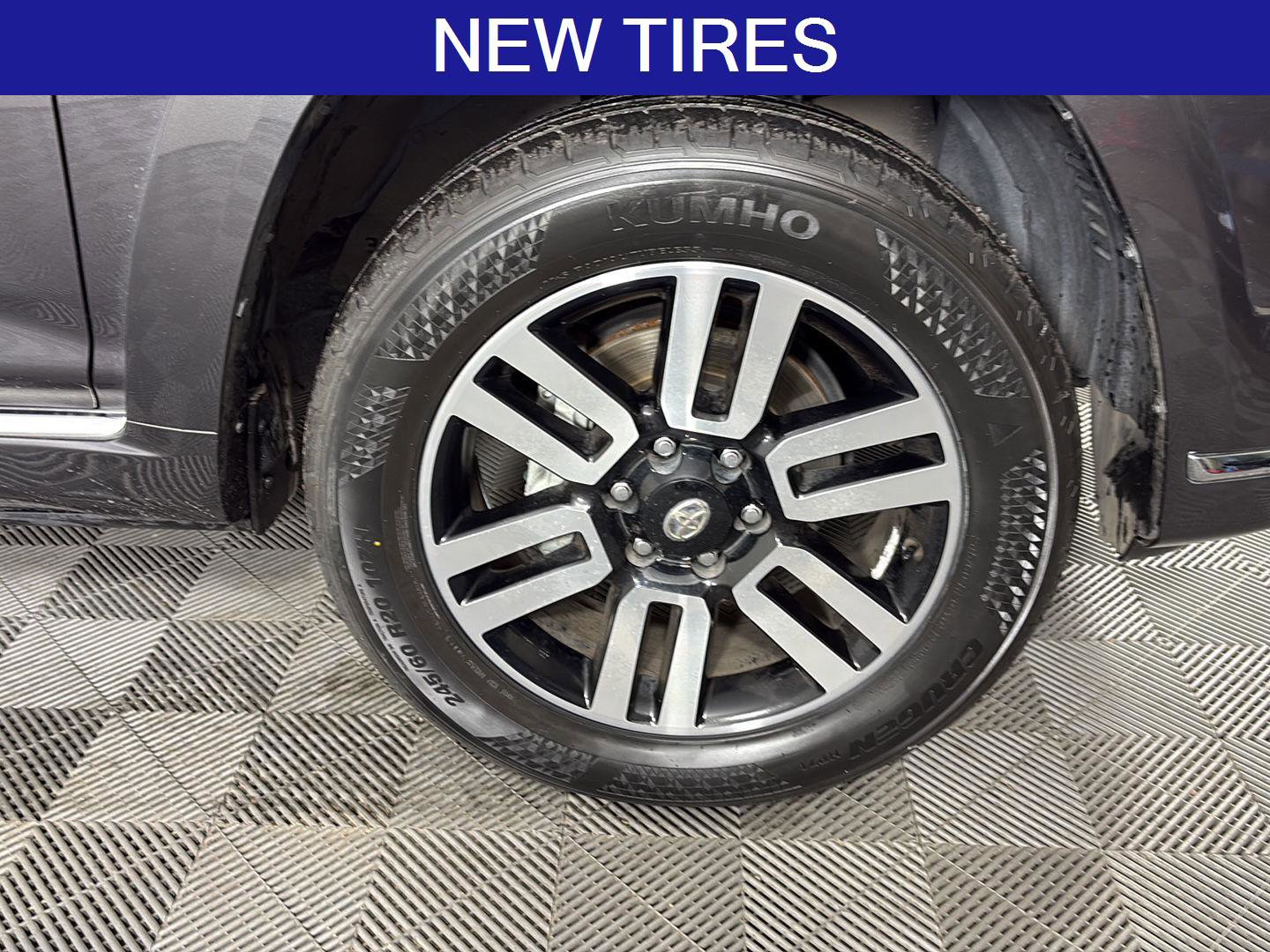 Used 2023 Toyota 4Runner Limited image 11