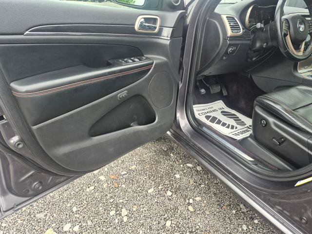 Used 2016 Jeep Grand Cherokee Limited 75th Anniversary AWD/4WD image 9