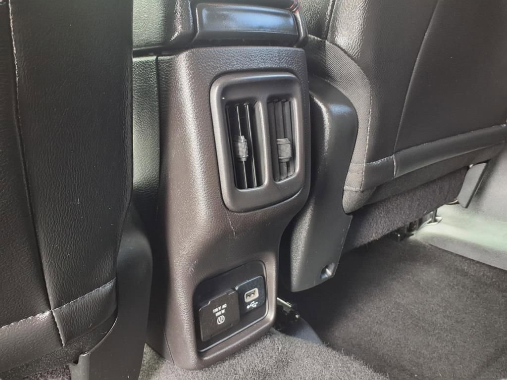 Used 2020 Jeep Compass Trailhawk image 24
