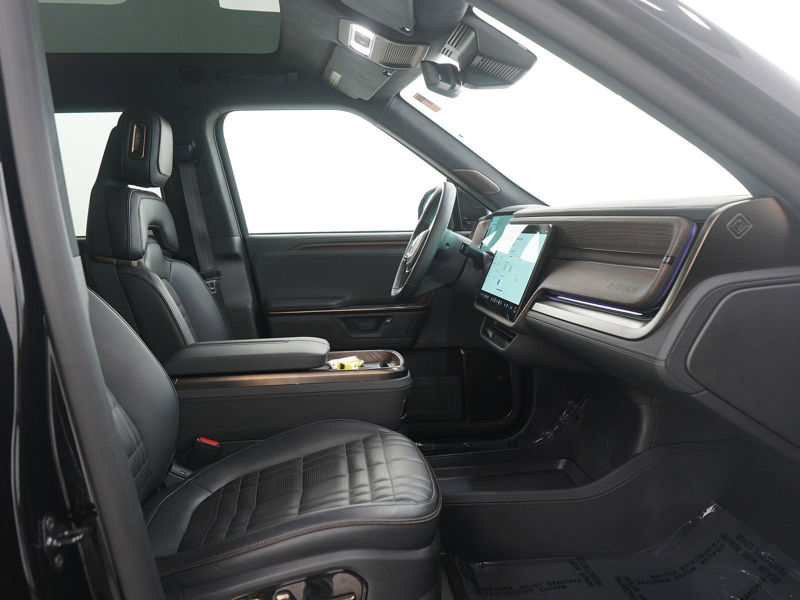 Used 2025 Rivian R1S Premium image 14
