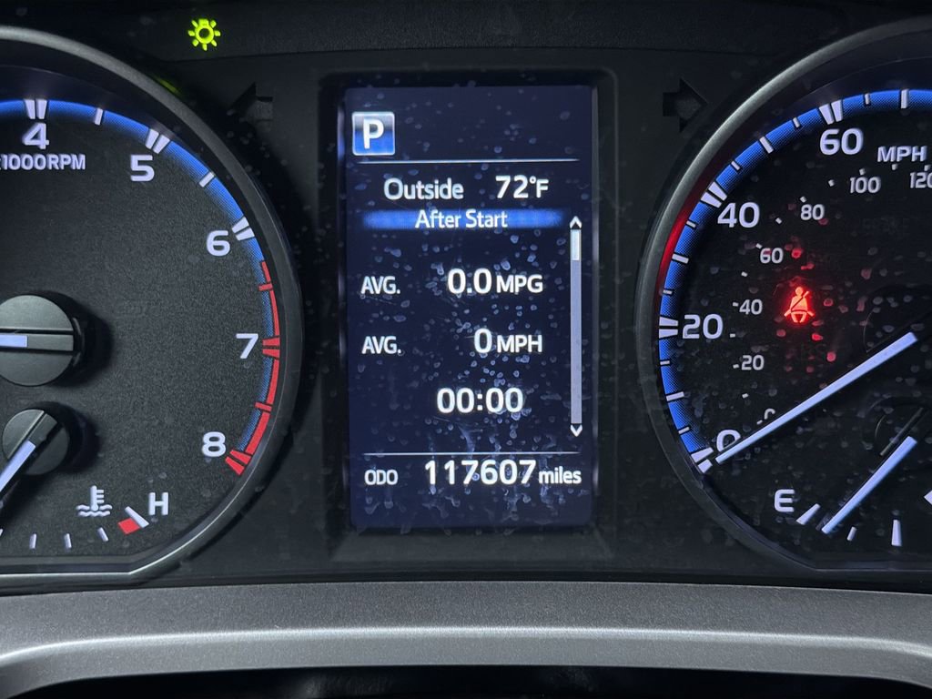 Used 2018 Toyota RAV4 LE w/ Carpet Mat Package image 22