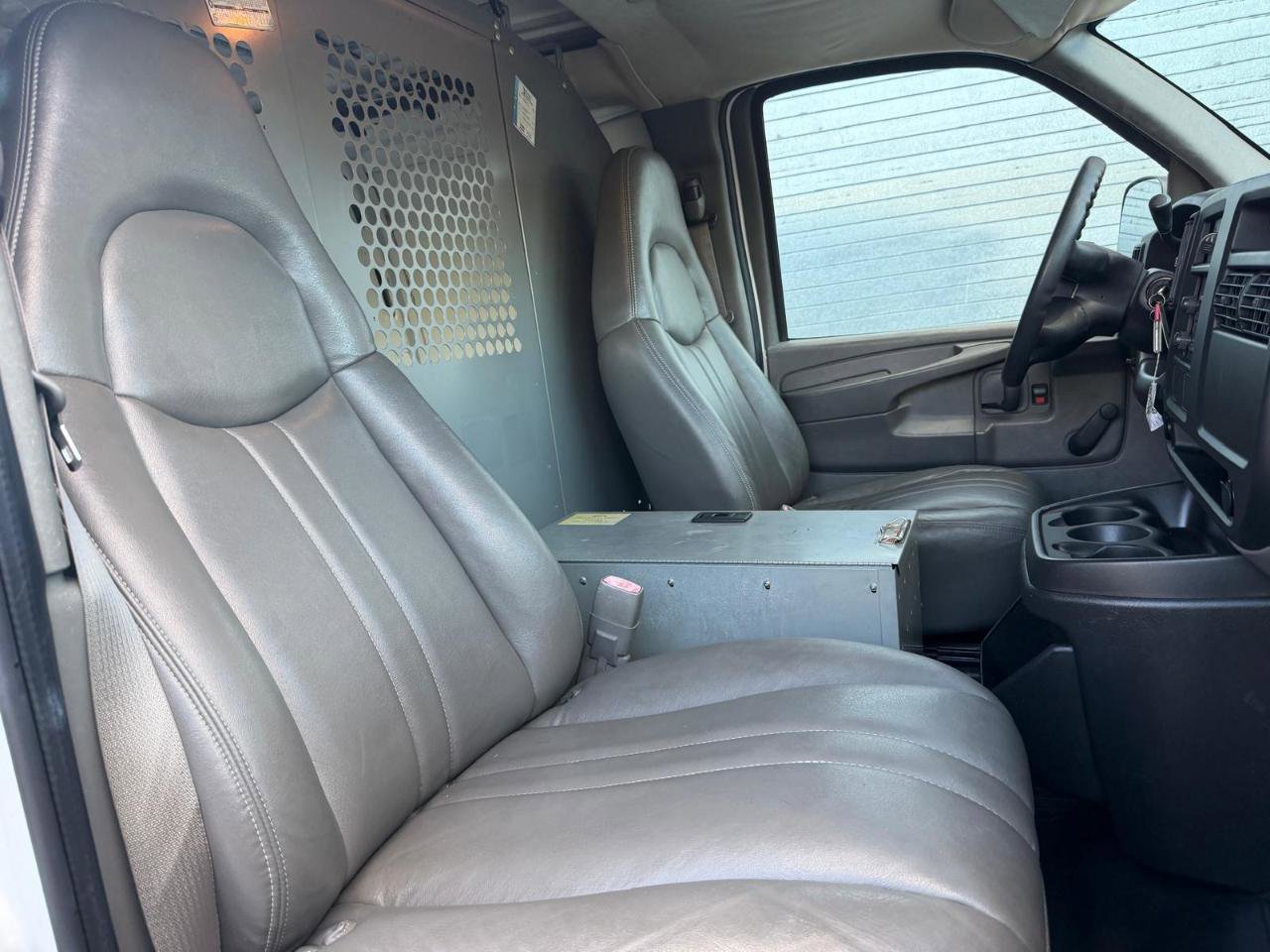 Used 2005 Chevrolet Express 2500 2500 135 WB RWD image 17