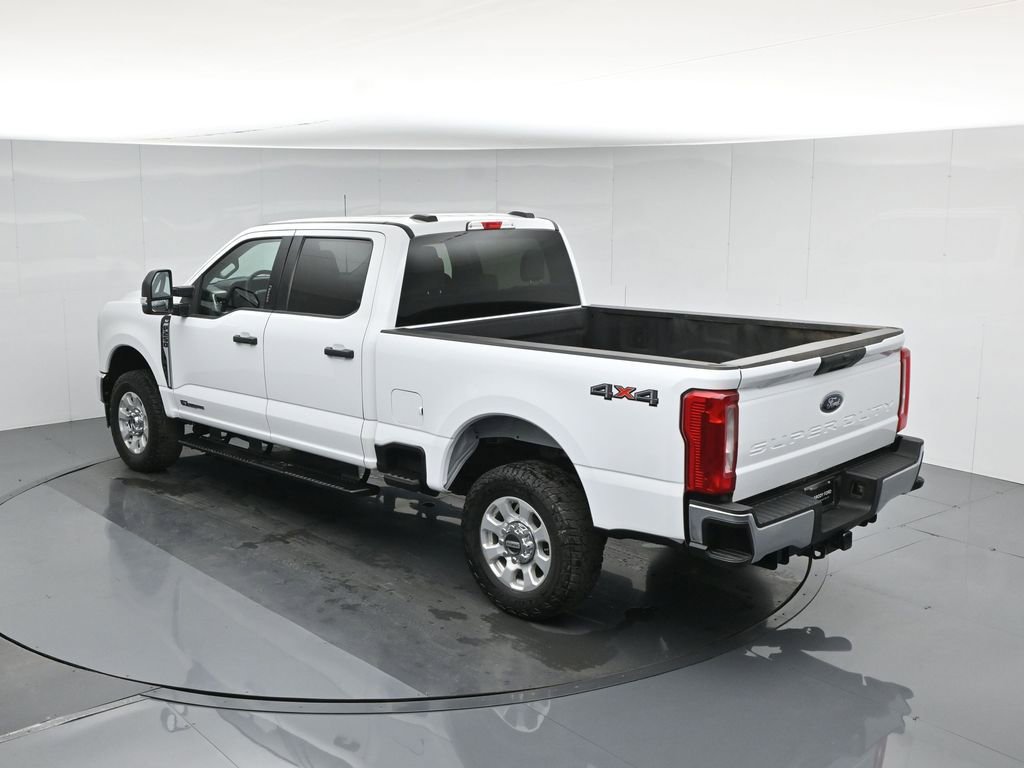 Used 2023 Ford F250 XLT w/ F-250 >10K GVWR Package image 40