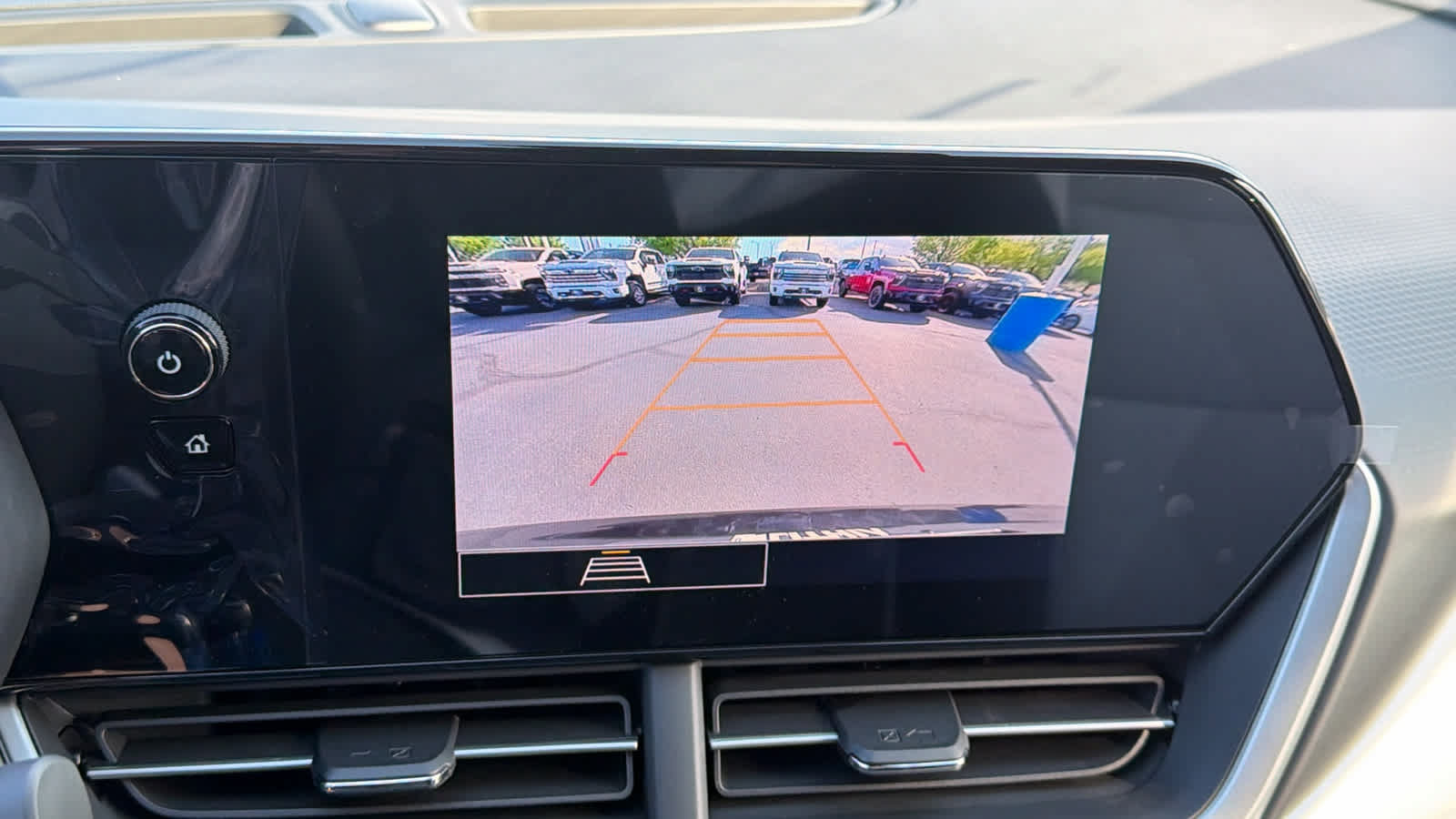 New 2026 Chevrolet Trax RS w/ Sunroof Package FWD image 16
