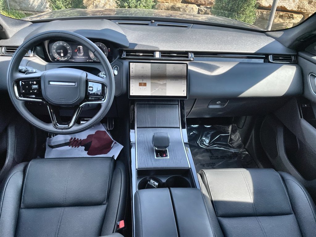 Certified 2025 Land Rover Range Rover Velar Dynamic HSE AWD/4WD image 12