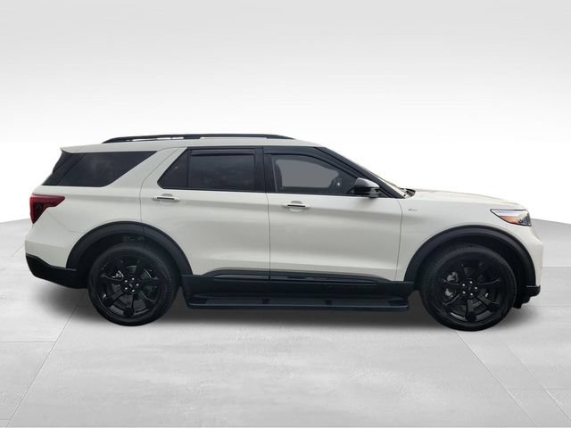 Used 2023 Ford Explorer ST-Line w/ Class IV Trailer Tow Package AWD/4WD image 6