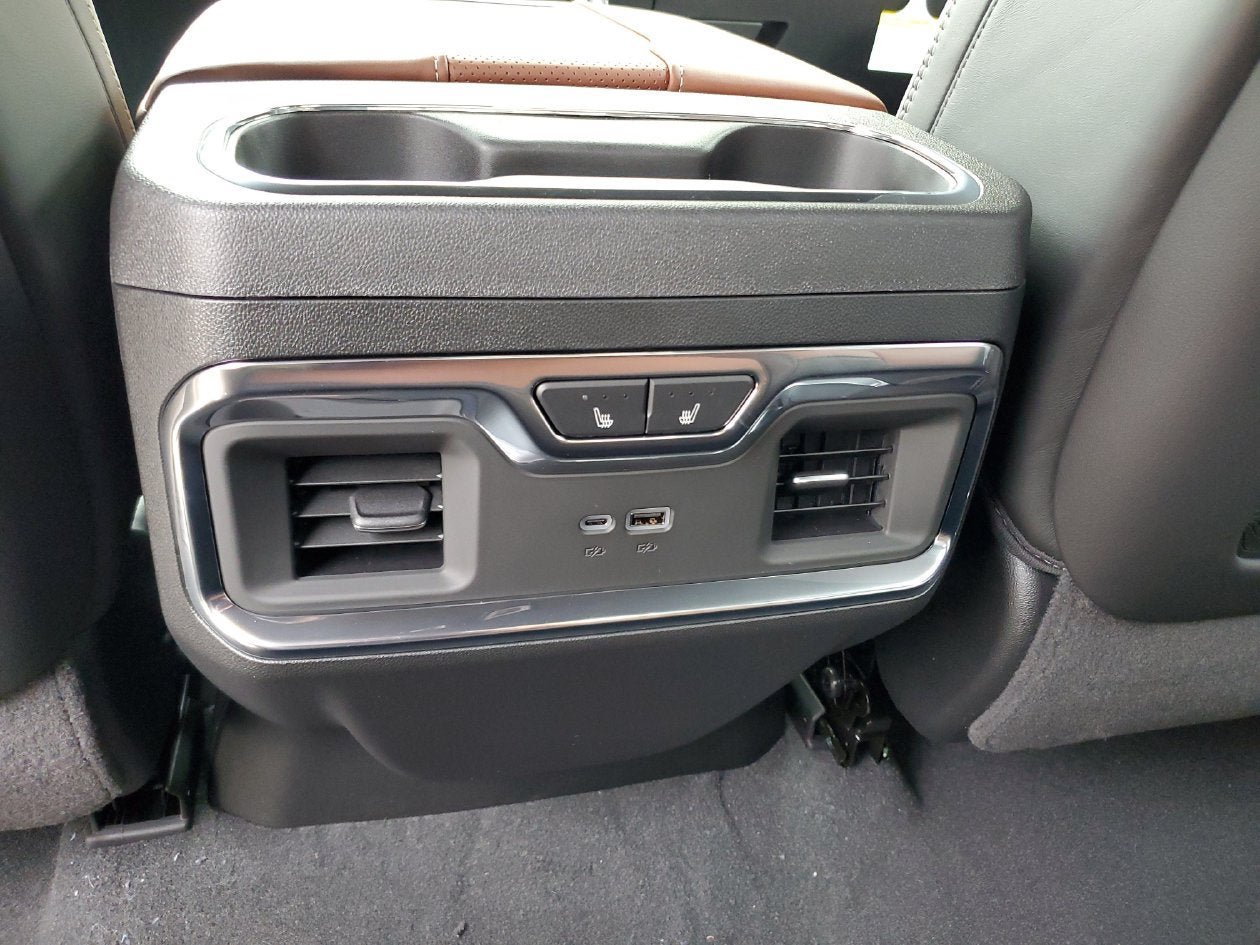 New 2026 GMC Sierra 3500 Denali Ultimate AWD/4WD image 17