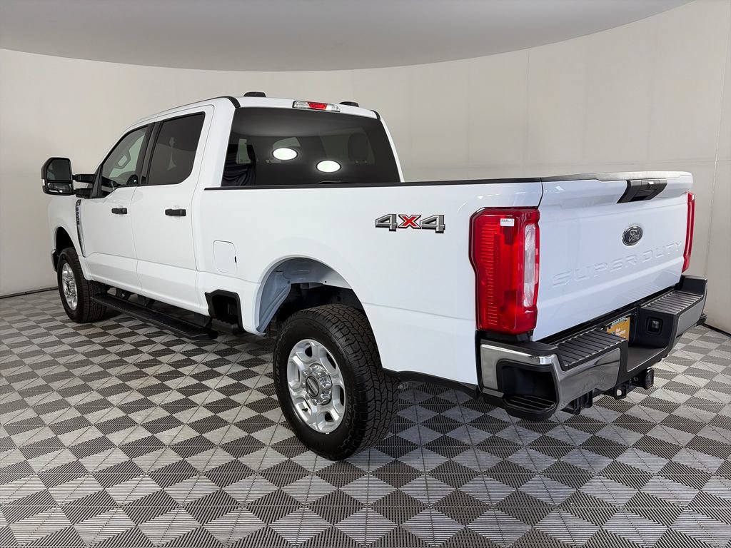 Certified 2025 Ford F250 XLT AWD/4WD image 5