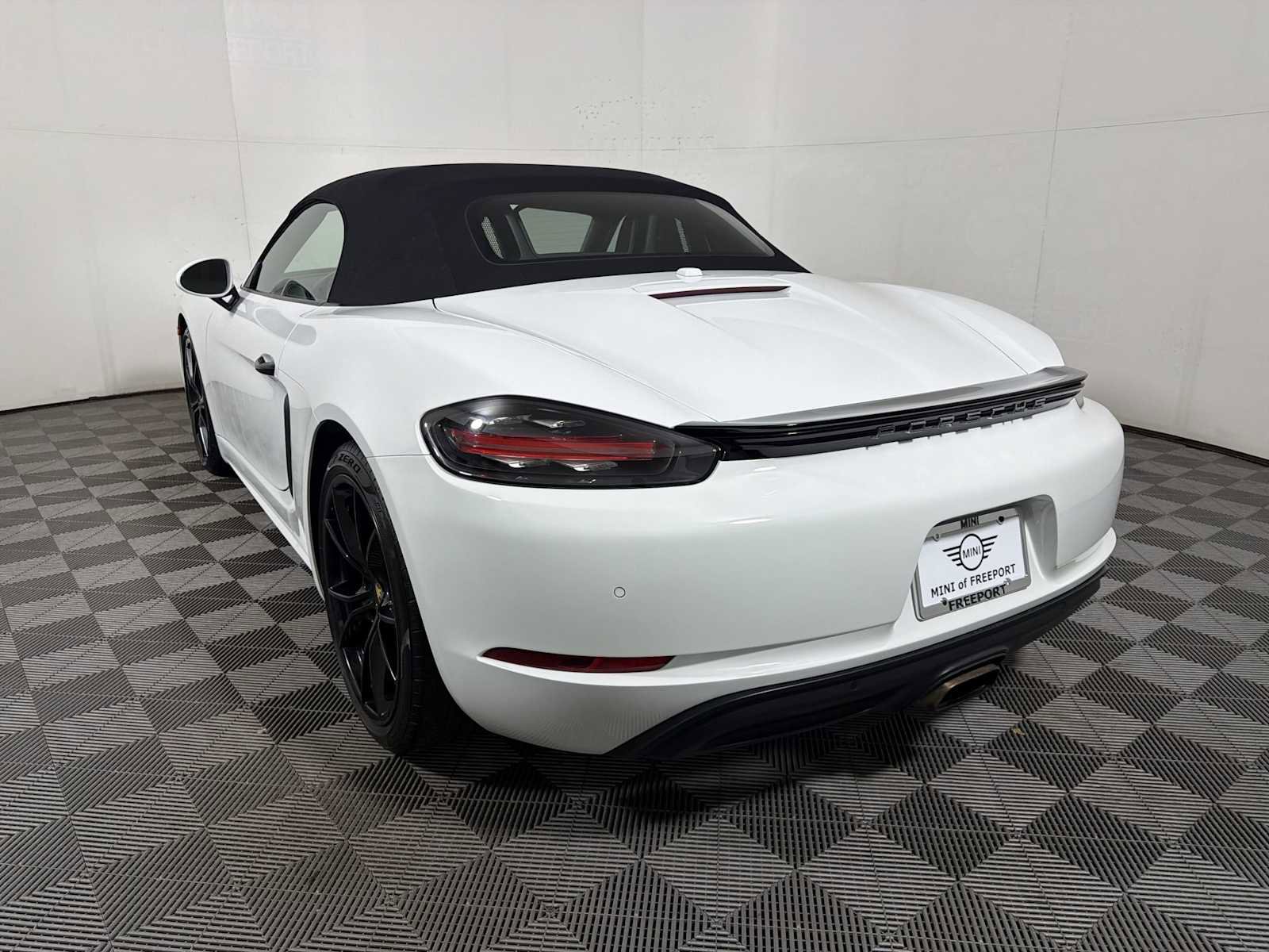 Used 2022 Porsche 718 Boxster image 5