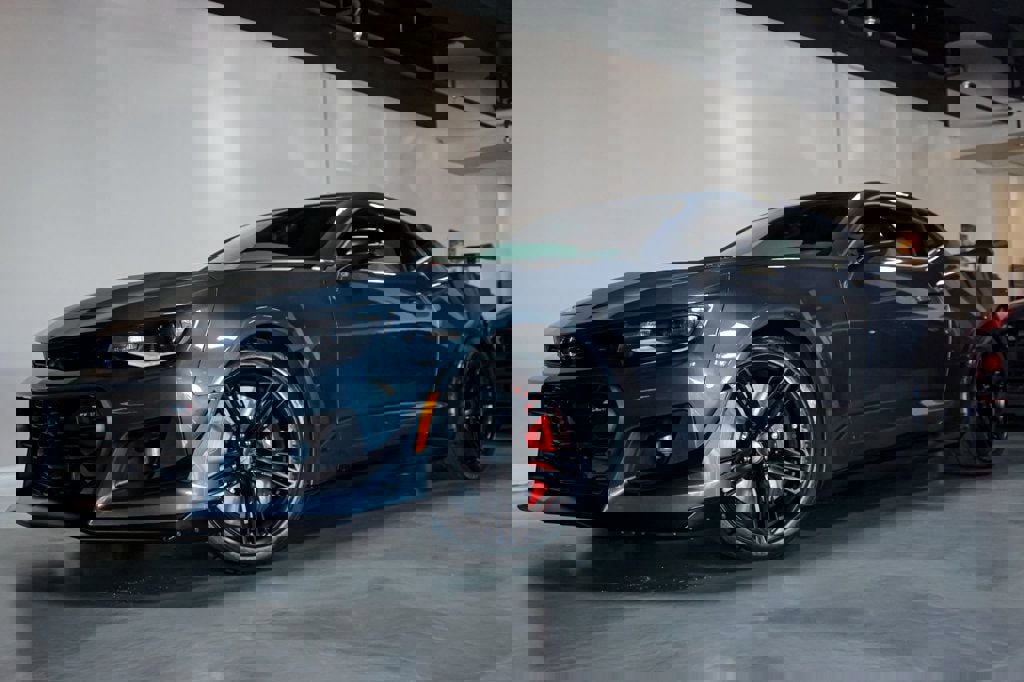 Used 2021 Chevrolet Camaro ZL1 image 1
