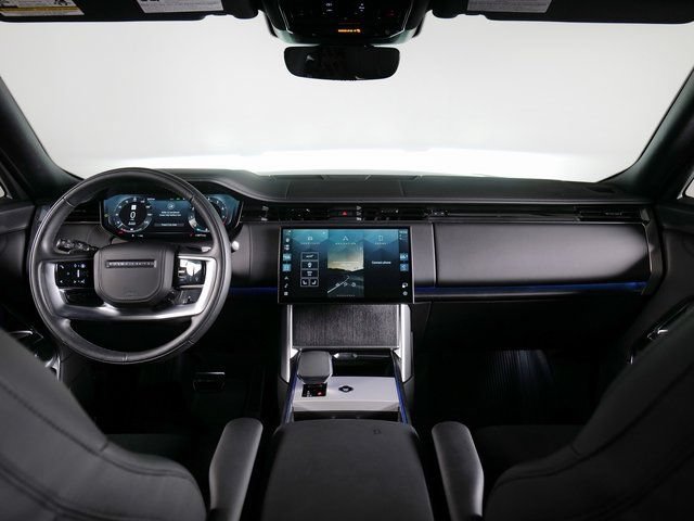 Certified 2025 Land Rover Range Rover SE AWD/4WD image 4