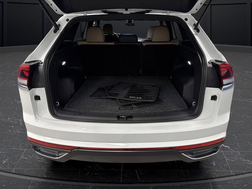 Used 2025 Volkswagen Atlas Cross Sport SE image 13