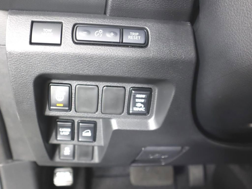 Certified 2024 Nissan Frontier SV w/ SV Convenience Package image 21