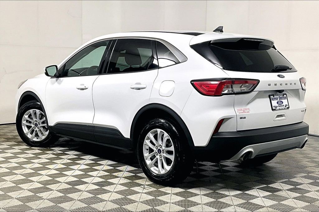 Used 2020 Ford Escape SE image 11