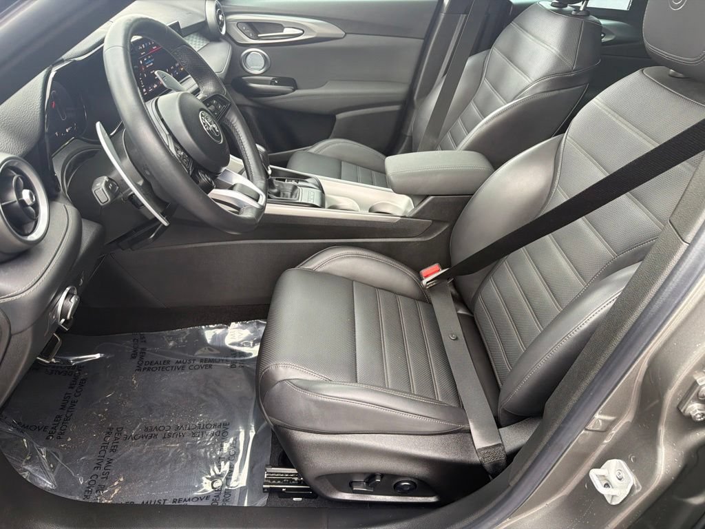 Used 2024 Alfa Romeo Tonale Veloce AWD/4WD image 16
