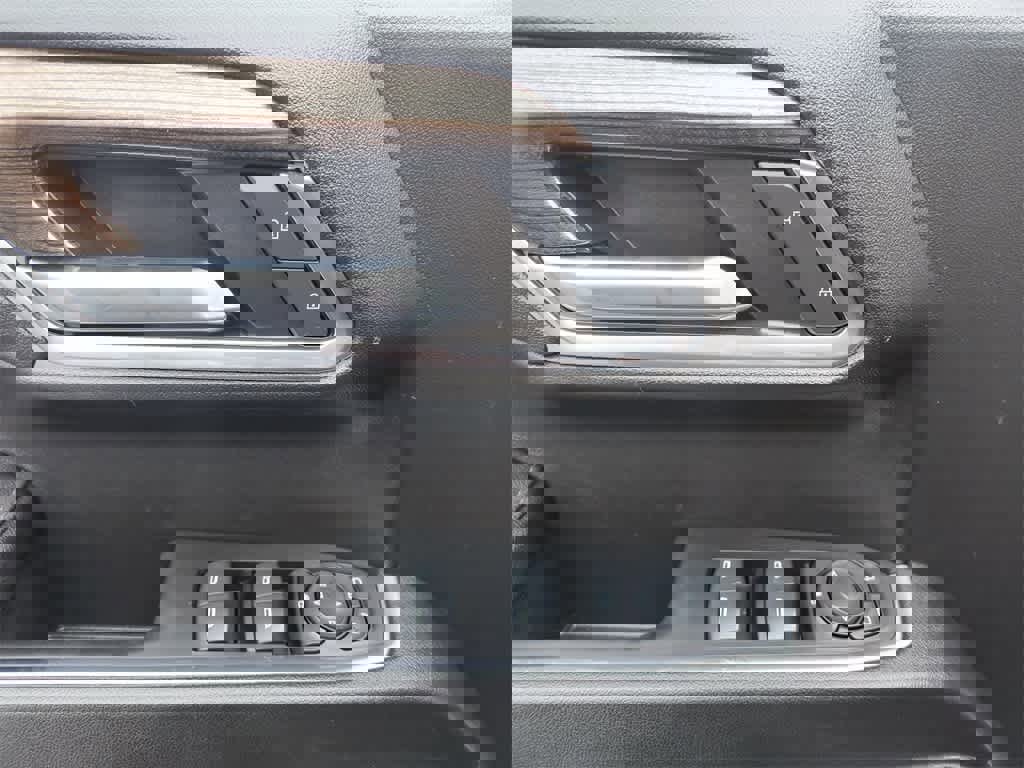 Used 2024 Chevrolet Silverado 1500 LT Trail Boss w/ Protection Package image 13