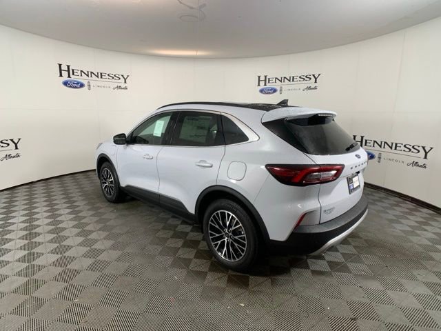 Used 2025 Ford Escape SE image 4